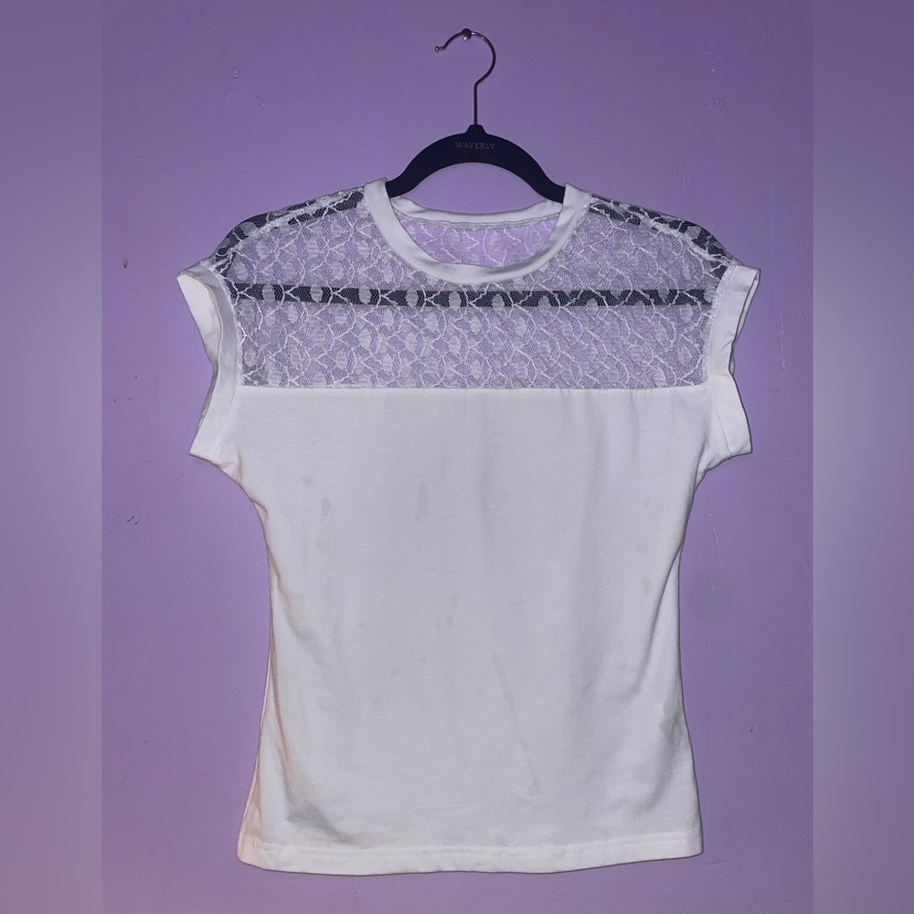 White lace detail tee